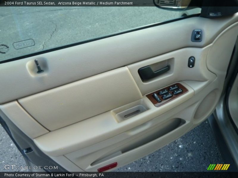 Arizona Beige Metallic / Medium Parchment 2004 Ford Taurus SEL Sedan