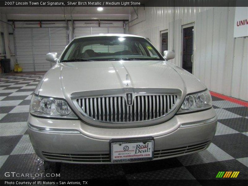 Silver Birch Metallic / Medium Light Stone 2007 Lincoln Town Car Signature