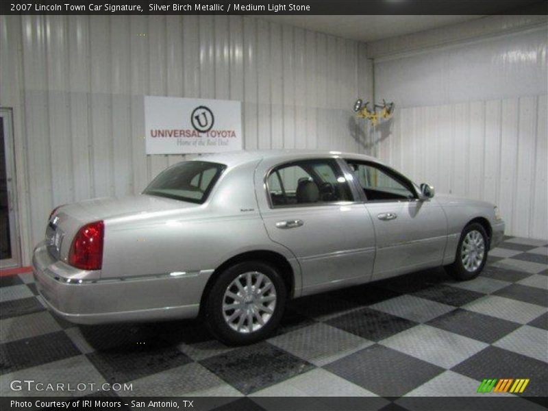 Silver Birch Metallic / Medium Light Stone 2007 Lincoln Town Car Signature