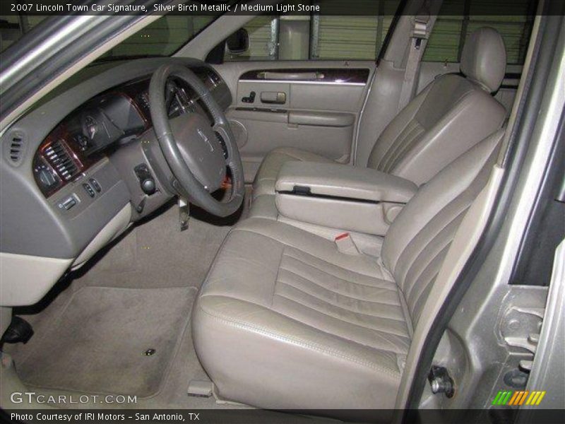Silver Birch Metallic / Medium Light Stone 2007 Lincoln Town Car Signature