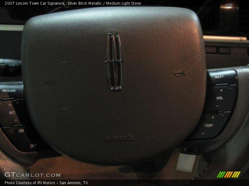 Silver Birch Metallic / Medium Light Stone 2007 Lincoln Town Car Signature