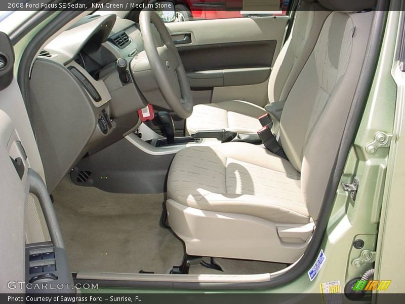 Kiwi Green / Medium Stone 2008 Ford Focus SE Sedan