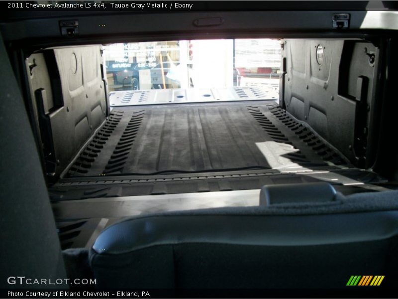 Taupe Gray Metallic / Ebony 2011 Chevrolet Avalanche LS 4x4