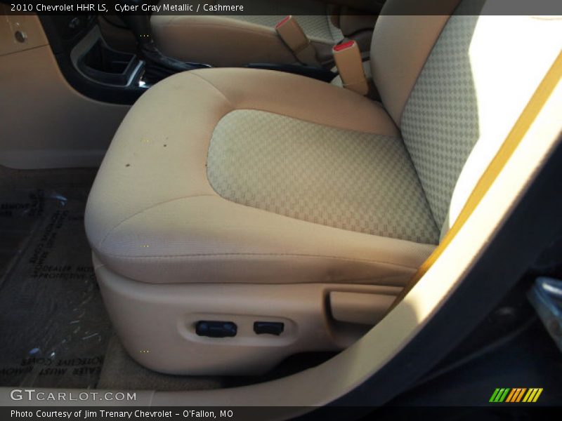 Cyber Gray Metallic / Cashmere 2010 Chevrolet HHR LS