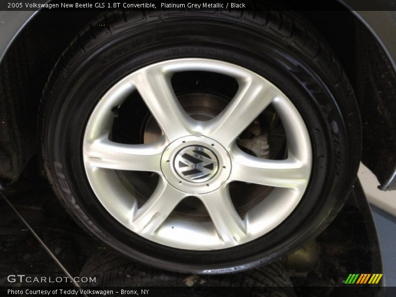Platinum Grey Metallic / Black 2005 Volkswagen New Beetle GLS 1.8T Convertible