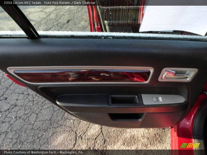 Vivid Red Metallic / Dark Charcoal 2009 Lincoln MKZ Sedan