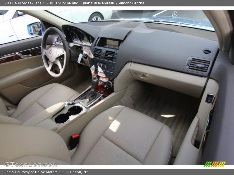 Dashboard of 2011 C 300 Luxury 4Matic