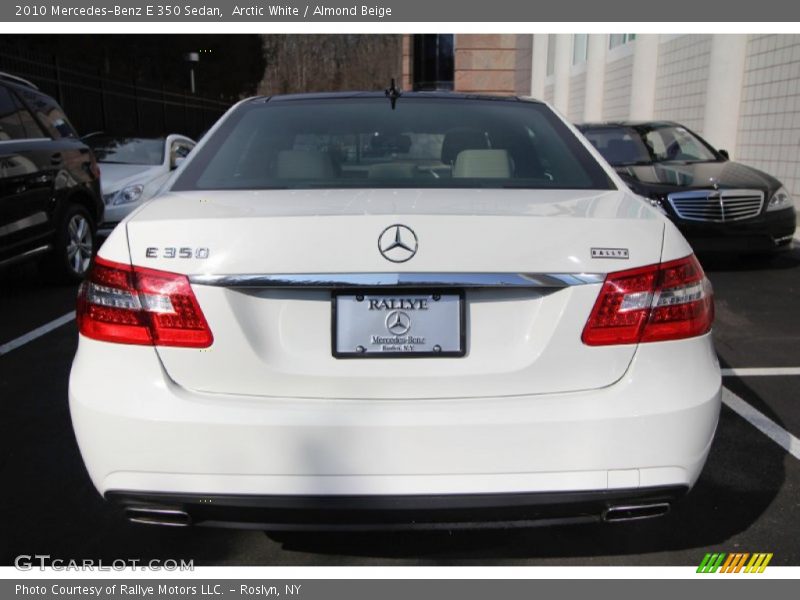 Arctic White / Almond Beige 2010 Mercedes-Benz E 350 Sedan