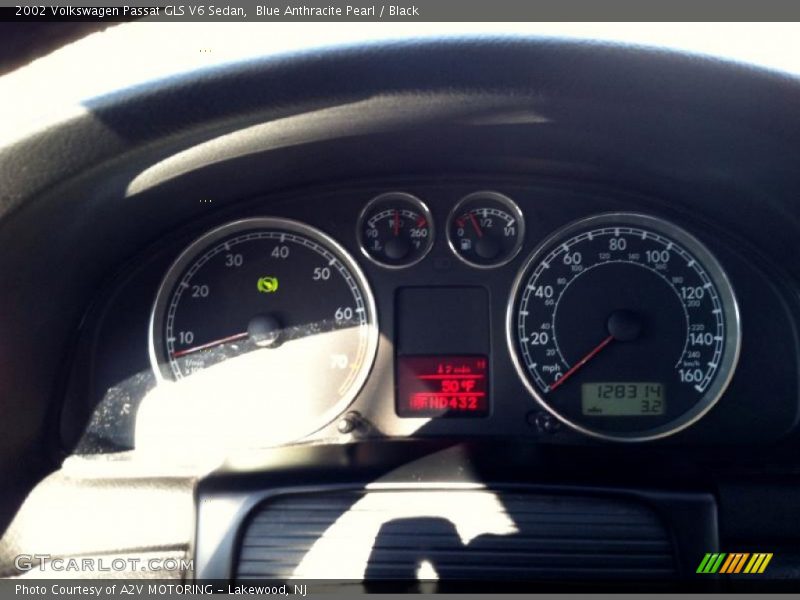 Blue Anthracite Pearl / Black 2002 Volkswagen Passat GLS V6 Sedan