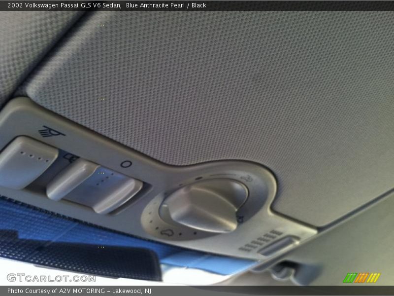 Blue Anthracite Pearl / Black 2002 Volkswagen Passat GLS V6 Sedan