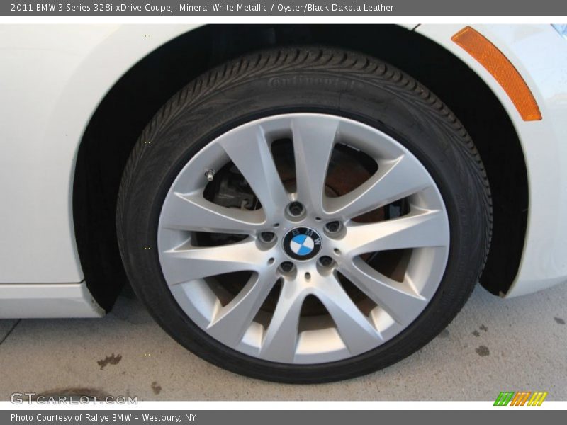 Mineral White Metallic / Oyster/Black Dakota Leather 2011 BMW 3 Series 328i xDrive Coupe