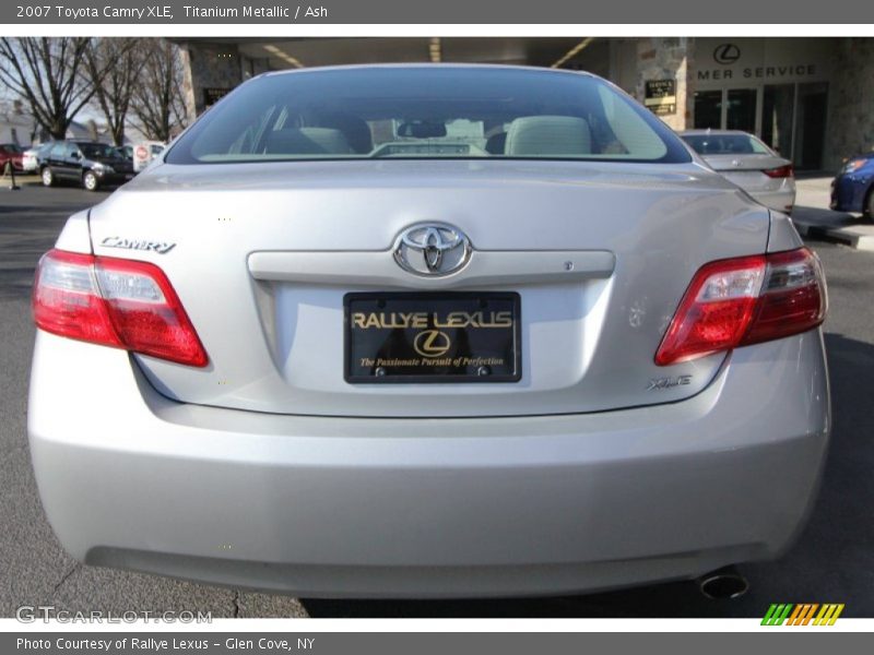 Titanium Metallic / Ash 2007 Toyota Camry XLE