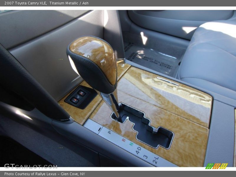 Titanium Metallic / Ash 2007 Toyota Camry XLE