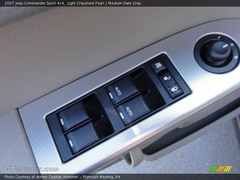 Light Graystone Pearl / Medium Slate Gray 2007 Jeep Commander Sport 4x4