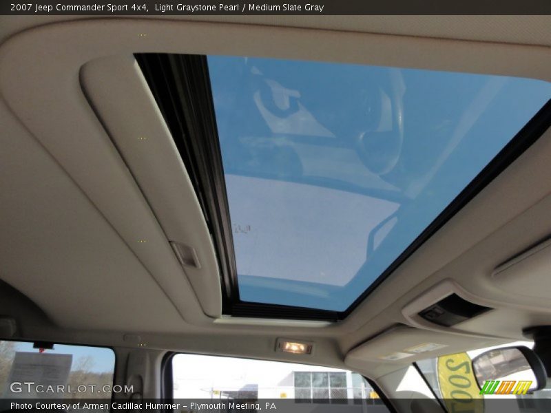 Light Graystone Pearl / Medium Slate Gray 2007 Jeep Commander Sport 4x4