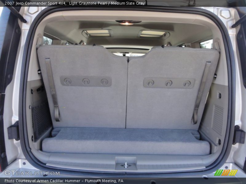 Light Graystone Pearl / Medium Slate Gray 2007 Jeep Commander Sport 4x4