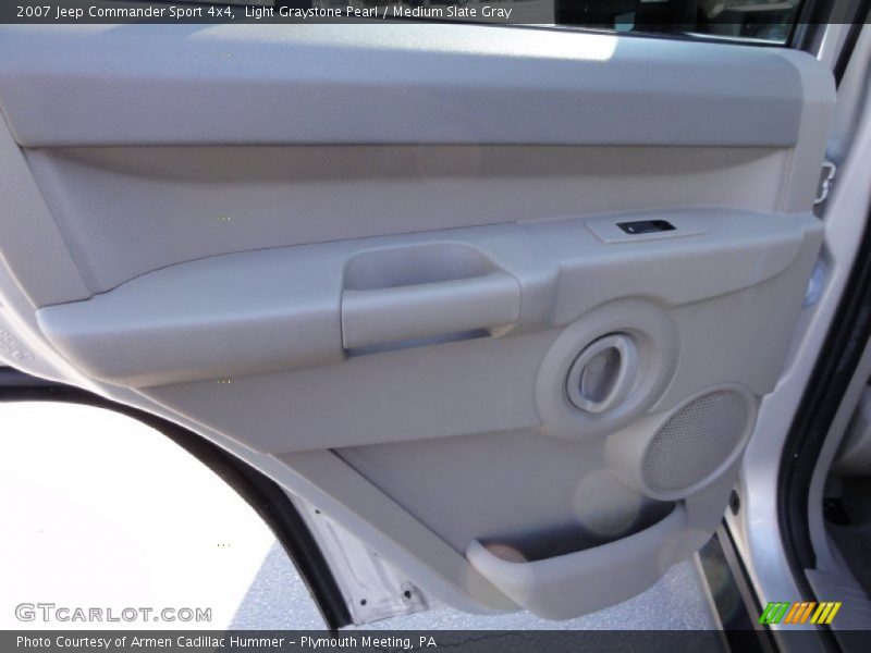 Light Graystone Pearl / Medium Slate Gray 2007 Jeep Commander Sport 4x4