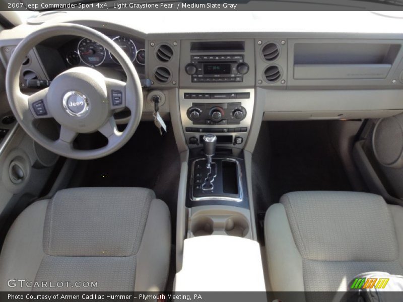 Light Graystone Pearl / Medium Slate Gray 2007 Jeep Commander Sport 4x4