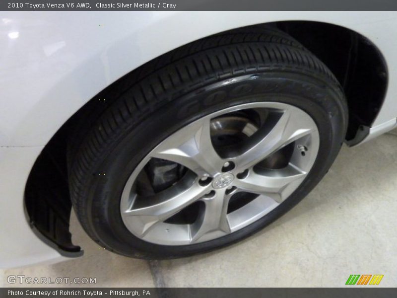 Classic Silver Metallic / Gray 2010 Toyota Venza V6 AWD