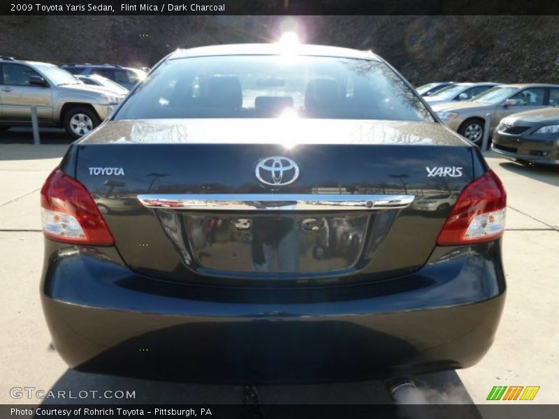 Flint Mica / Dark Charcoal 2009 Toyota Yaris Sedan