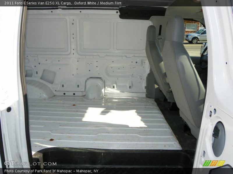 Oxford White / Medium Flint 2011 Ford E Series Van E250 XL Cargo