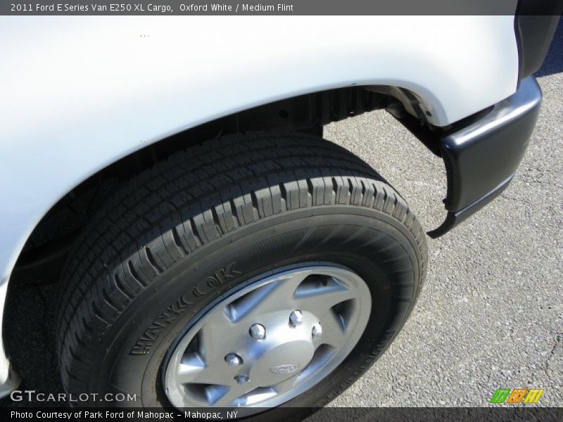 Oxford White / Medium Flint 2011 Ford E Series Van E250 XL Cargo