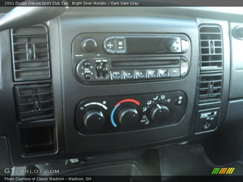 Bright Silver Metallic / Dark Slate Gray 2001 Dodge Dakota Sport Club Cab