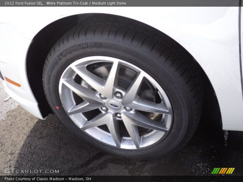 White Platinum Tri-Coat / Medium Light Stone 2012 Ford Fusion SEL