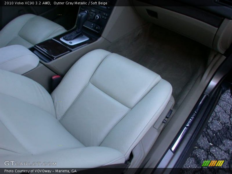 Oyster Gray Metallic / Soft Beige 2010 Volvo XC90 3.2 AWD