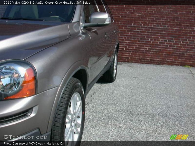 Oyster Gray Metallic / Soft Beige 2010 Volvo XC90 3.2 AWD
