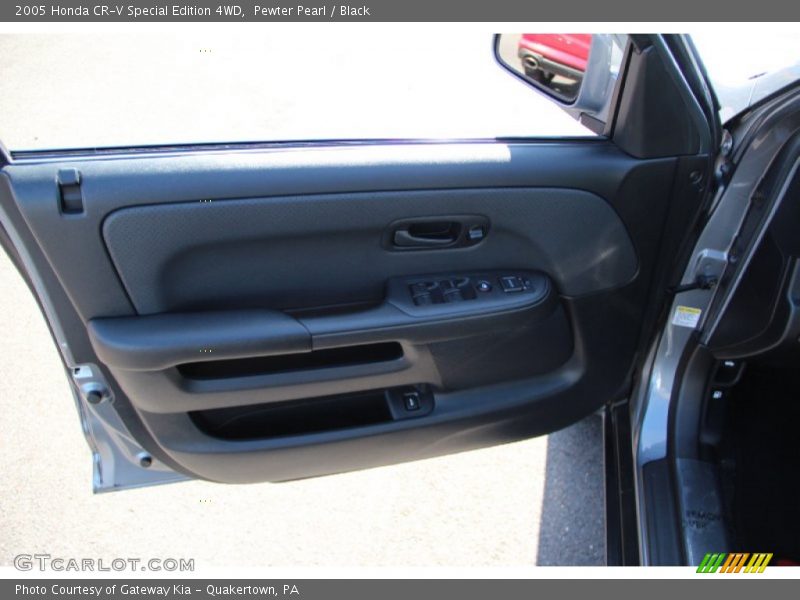 Pewter Pearl / Black 2005 Honda CR-V Special Edition 4WD