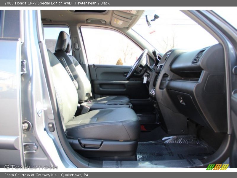 Pewter Pearl / Black 2005 Honda CR-V Special Edition 4WD