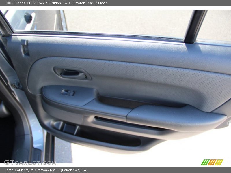Pewter Pearl / Black 2005 Honda CR-V Special Edition 4WD