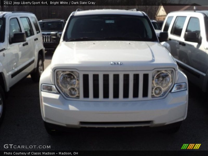 Bright White / Dark Slate Gray 2012 Jeep Liberty Sport 4x4