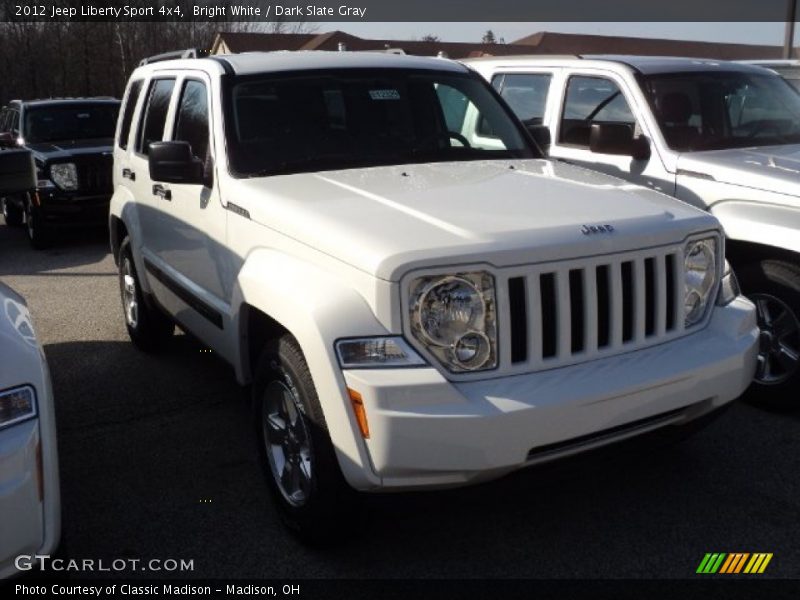 Bright White / Dark Slate Gray 2012 Jeep Liberty Sport 4x4