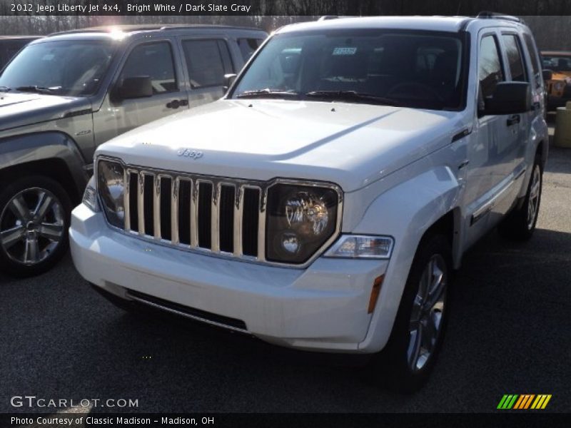 Bright White / Dark Slate Gray 2012 Jeep Liberty Jet 4x4