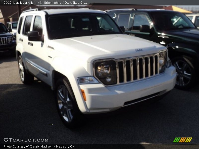 Bright White / Dark Slate Gray 2012 Jeep Liberty Jet 4x4