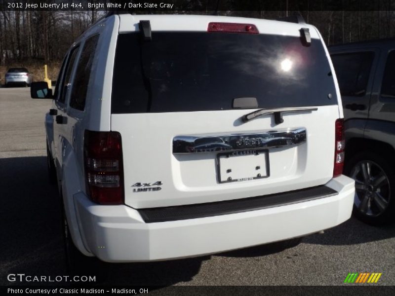 Bright White / Dark Slate Gray 2012 Jeep Liberty Jet 4x4