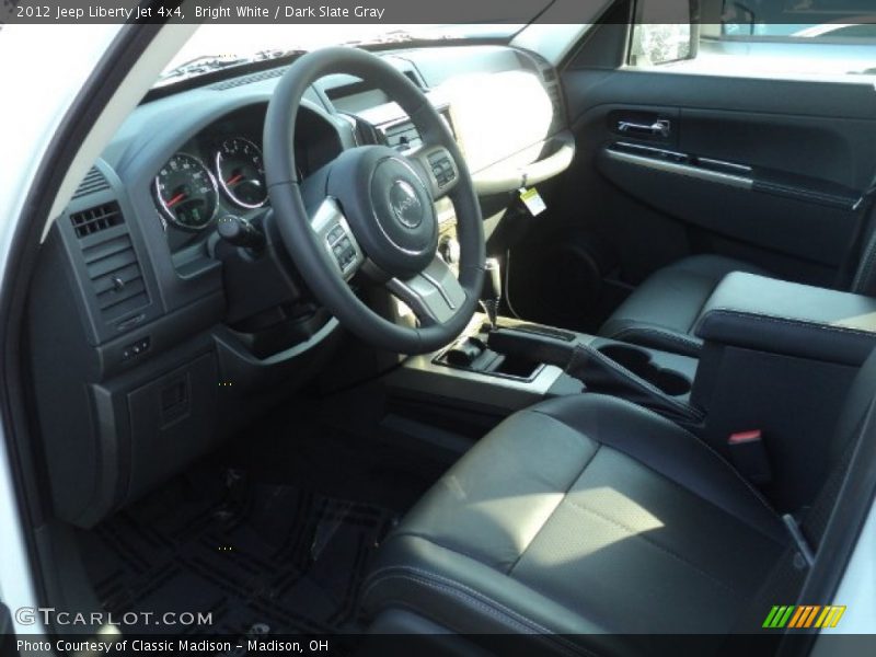 Bright White / Dark Slate Gray 2012 Jeep Liberty Jet 4x4