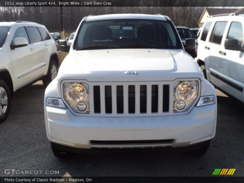 Bright White / Dark Slate Gray 2012 Jeep Liberty Sport 4x4