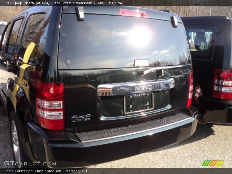 Black Forest Green Pearl / Dark Slate Gray 2012 Jeep Liberty Jet 4x4