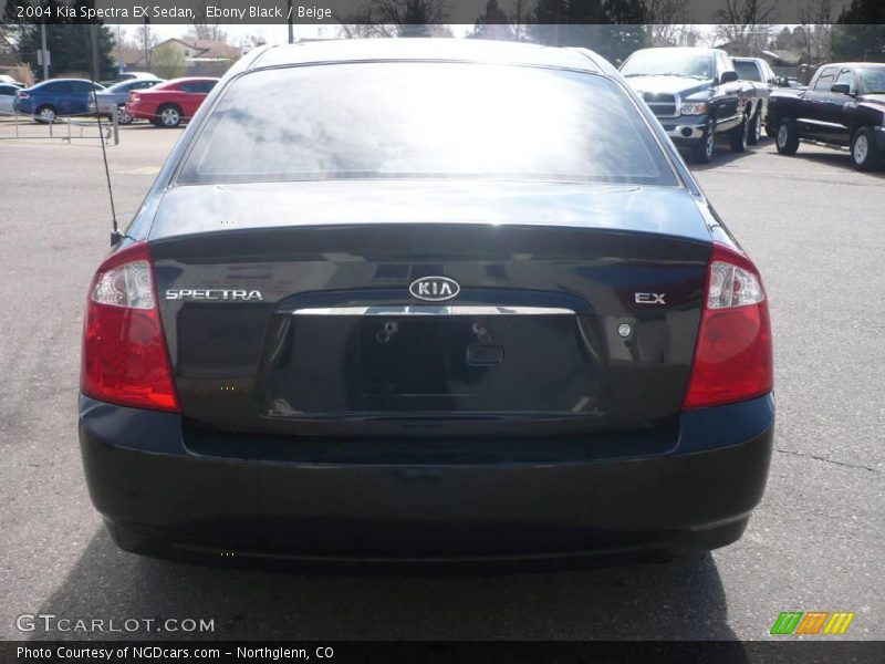 Ebony Black / Beige 2004 Kia Spectra EX Sedan
