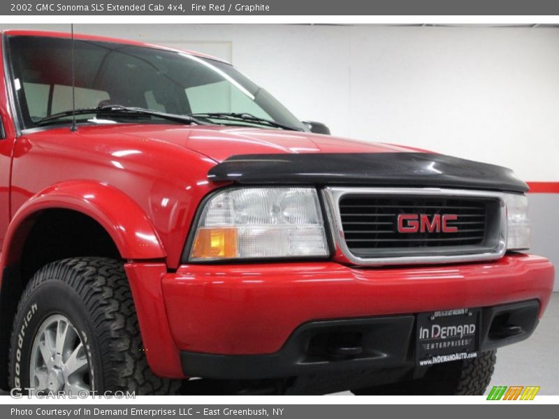 Fire Red / Graphite 2002 GMC Sonoma SLS Extended Cab 4x4