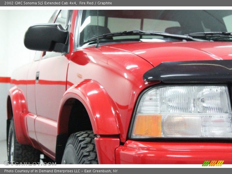 Fire Red / Graphite 2002 GMC Sonoma SLS Extended Cab 4x4