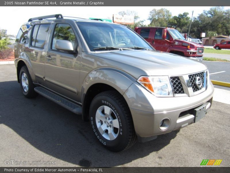 Granite Metallic / Graphite 2005 Nissan Pathfinder SE 4x4