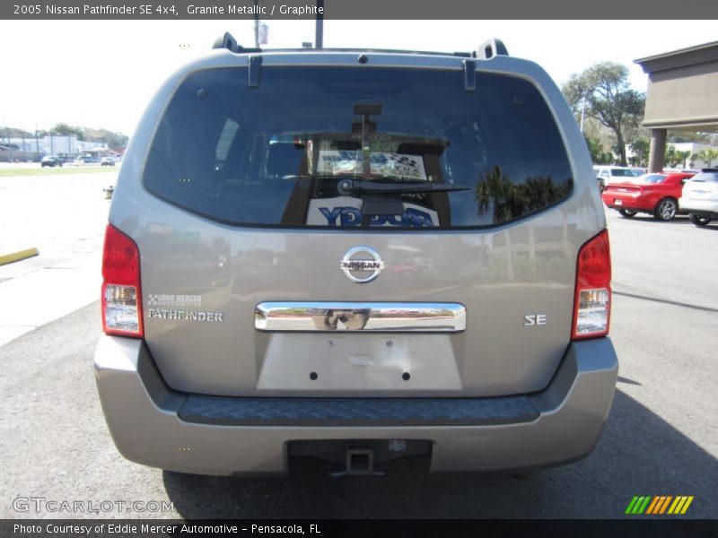 Granite Metallic / Graphite 2005 Nissan Pathfinder SE 4x4