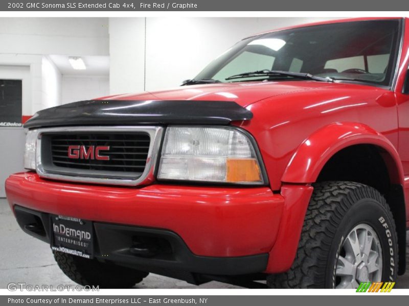 Fire Red / Graphite 2002 GMC Sonoma SLS Extended Cab 4x4