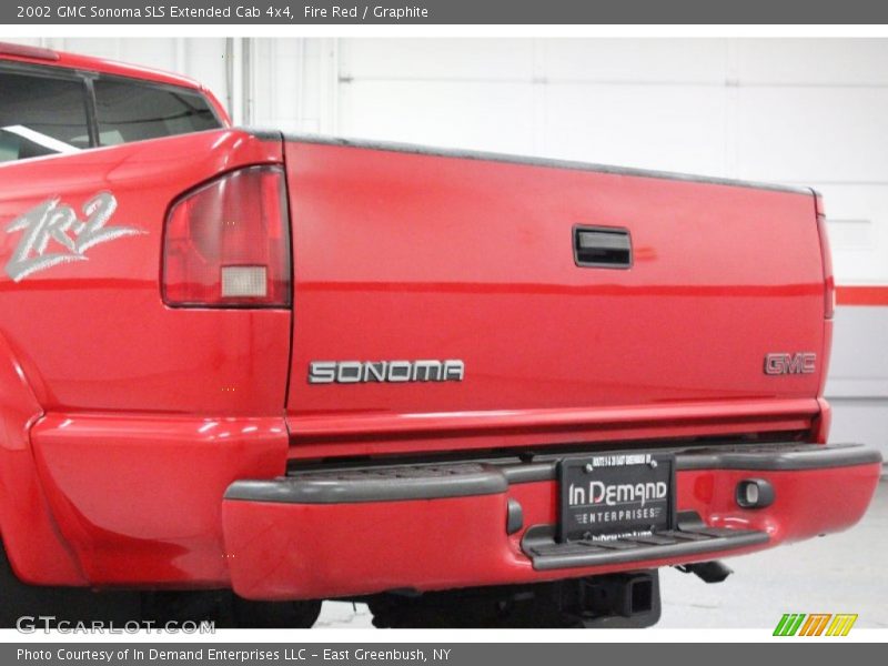 Fire Red / Graphite 2002 GMC Sonoma SLS Extended Cab 4x4