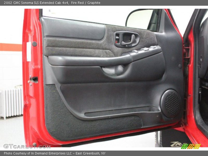 Fire Red / Graphite 2002 GMC Sonoma SLS Extended Cab 4x4