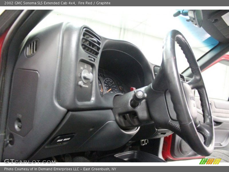 Fire Red / Graphite 2002 GMC Sonoma SLS Extended Cab 4x4